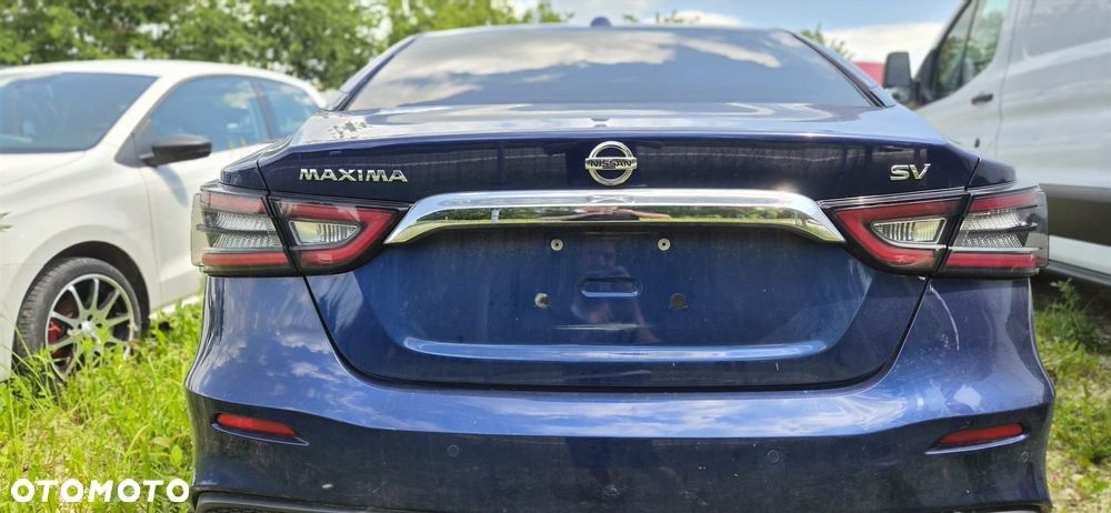 Nissan Maxima - 4