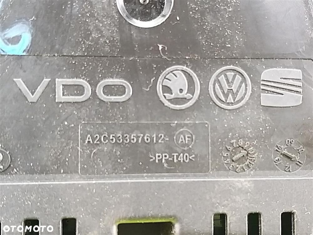 Licznik ZEGARY Skoda Fabia  II 1.6TDI 75KM 2007-2014 5J0920811D VDO 176TYŚ - 2