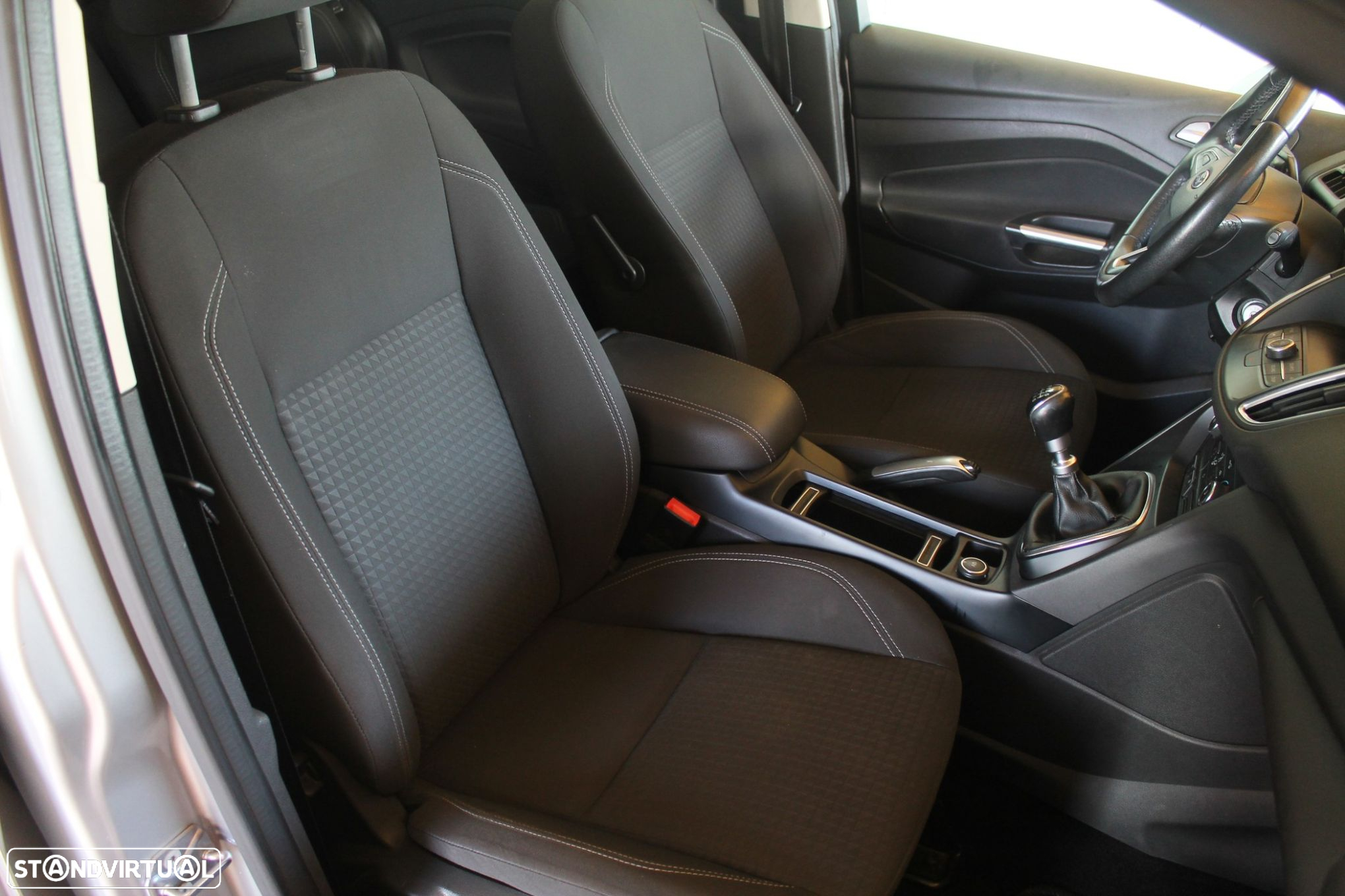Ford Grand C-Max 1.0 EcoBoost S&S Trend - 27