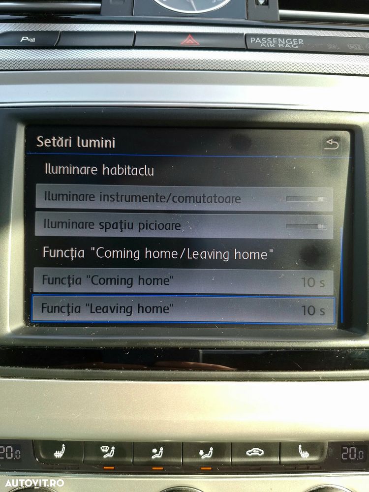 Volkswagen Passat 2.0 TDI DSG (BlueMotion Technology) Comfortline - 28