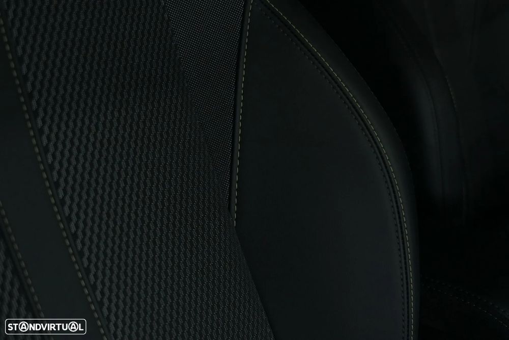 Peugeot e-2008 54 kWh GT - 25