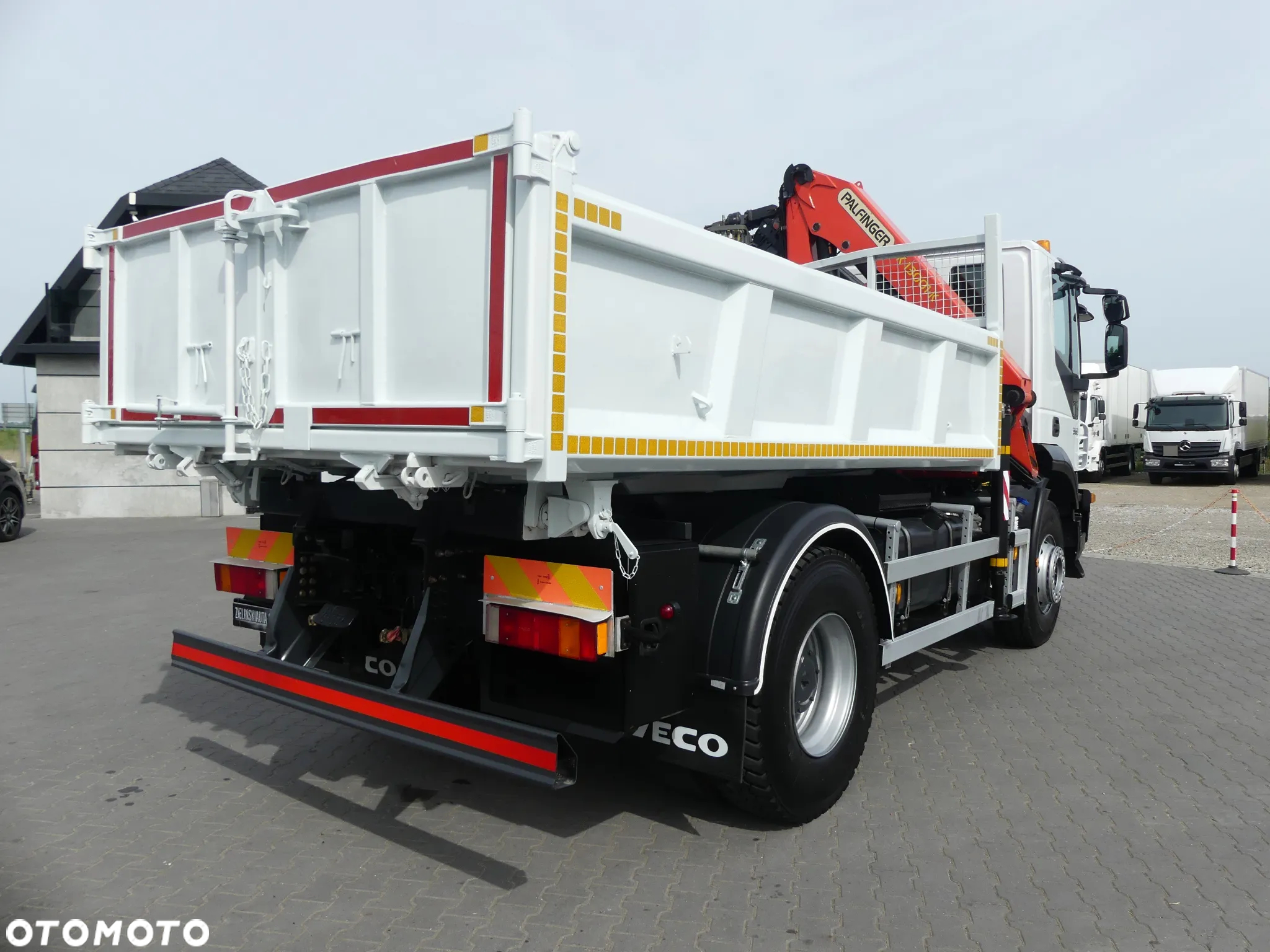 Iveco TRAKKER 360 / WYWROTKA + HDS PALFINGER PK13001 SKŁADANY W Z - 10
