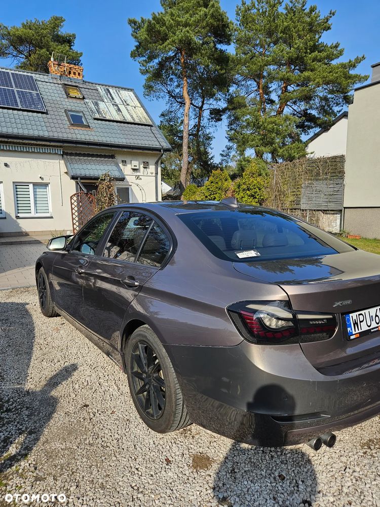 BMW Seria 3 328i xDrive - 7
