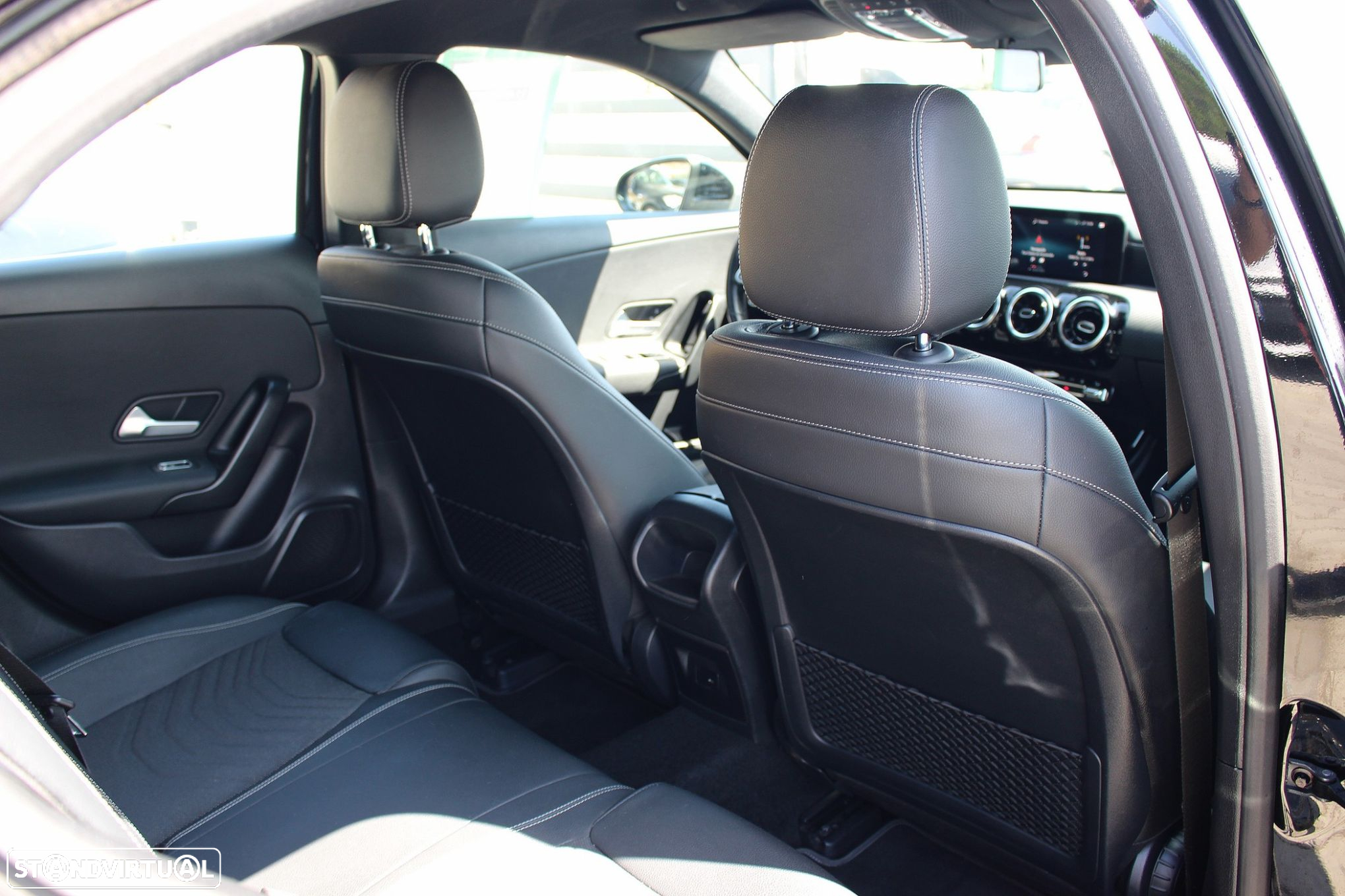 Mercedes-Benz A 250 e Style Plus - 37