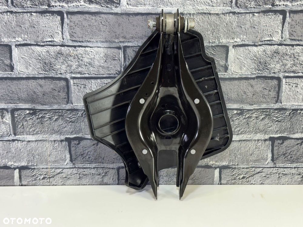 BMW 3 G20 G21 Z4 G29 WAHACZ POPRZECZNY DOLNY LEWY OSŁONA WAHACZA JAK NOWY - 1