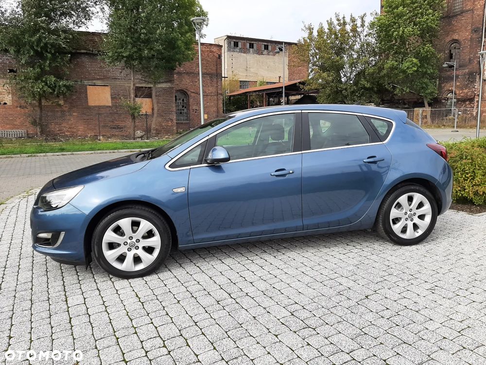 Opel Astra 1.4 Turbo Exklusiv - 4