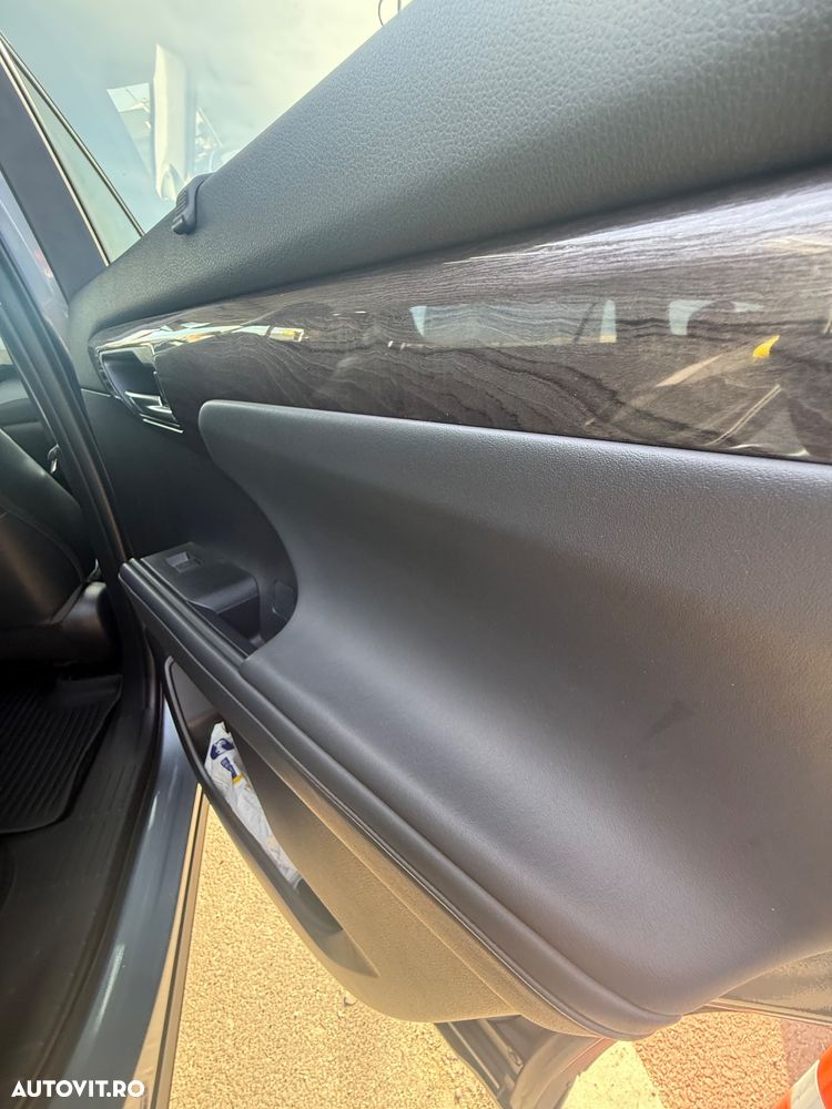 Toyota Highlander 2.5 Hybrid Luxury - 25