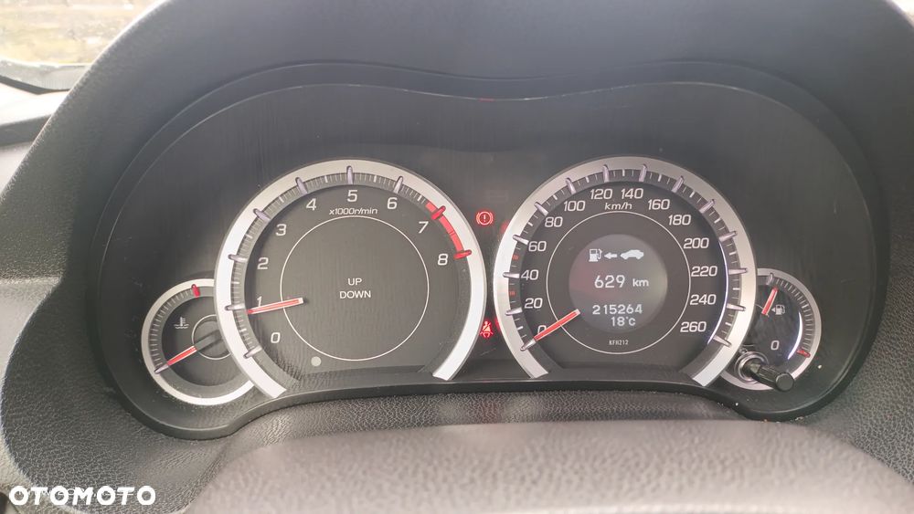 Honda Accord 2.0 Executive - 12