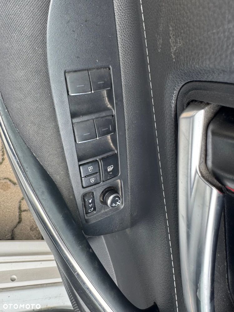 Toyota Corolla 1.8 Hybrid Comfort - 18