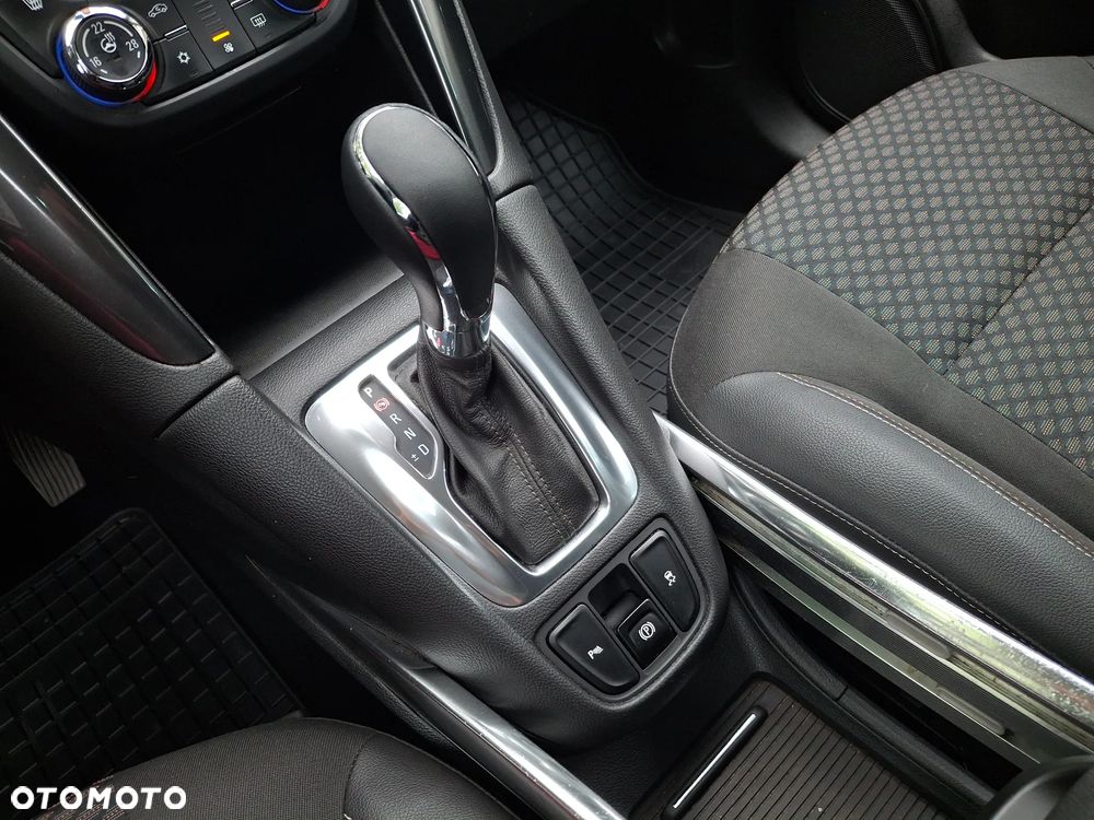 Opel Zafira Tourer 1.6 SIDI Turbo Innovation - 12