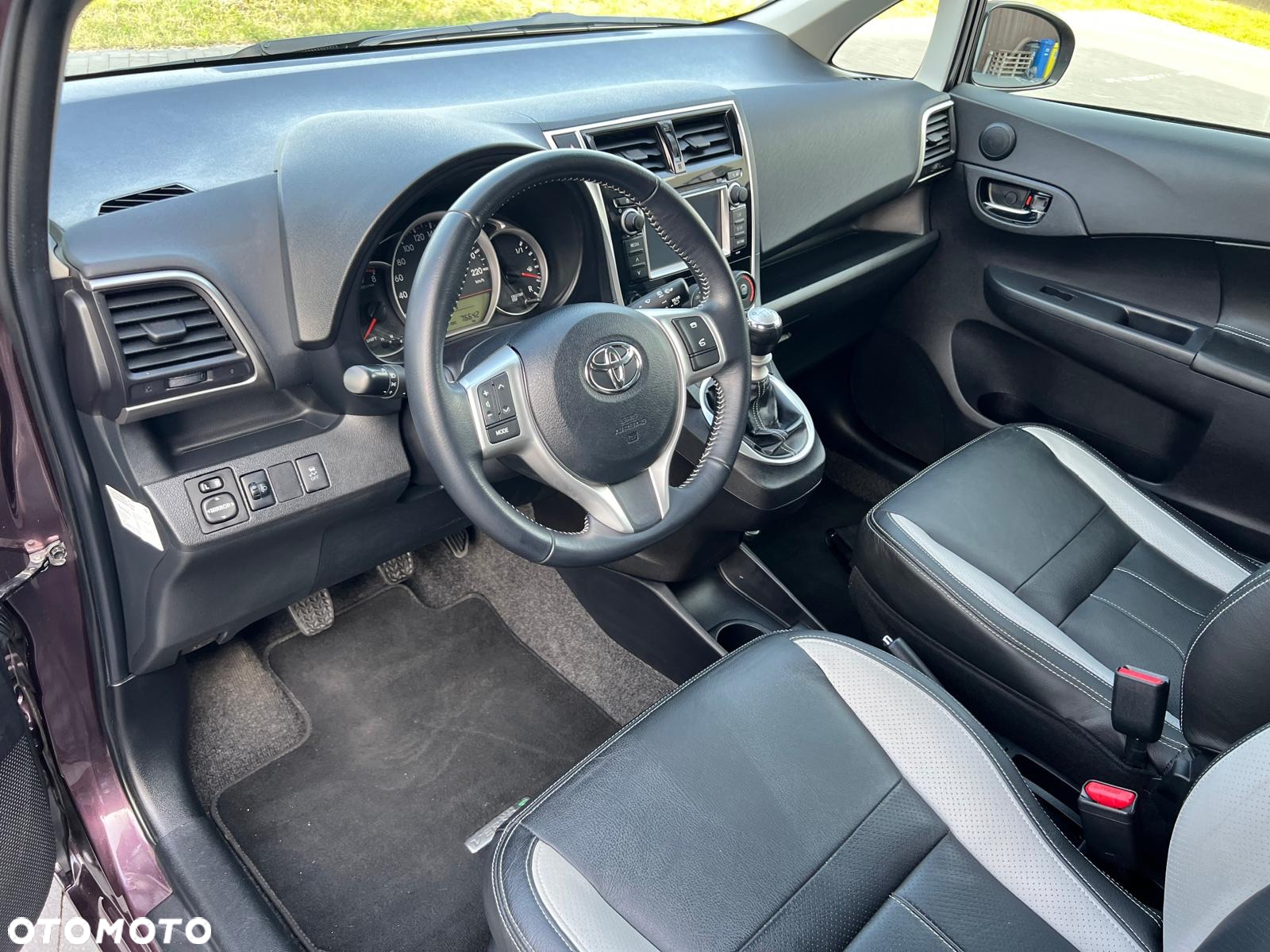 Toyota Verso S 1.33 VVT-i - 10