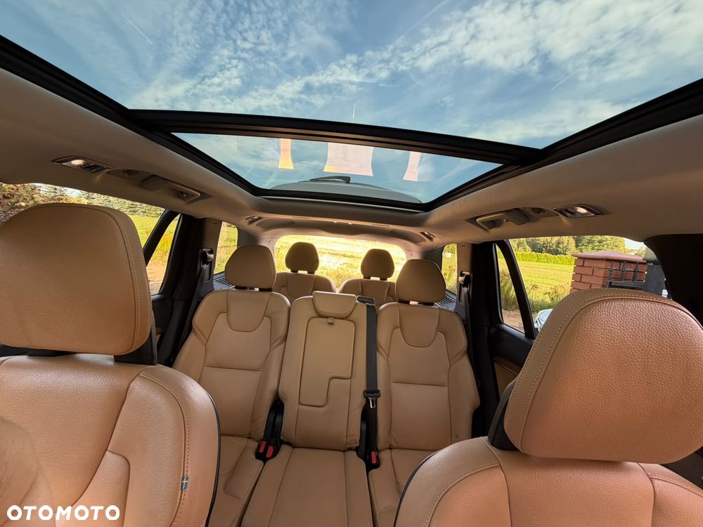 Volvo XC 90 T8 AWD Plug-In Hybrid Momentum 7os - 15