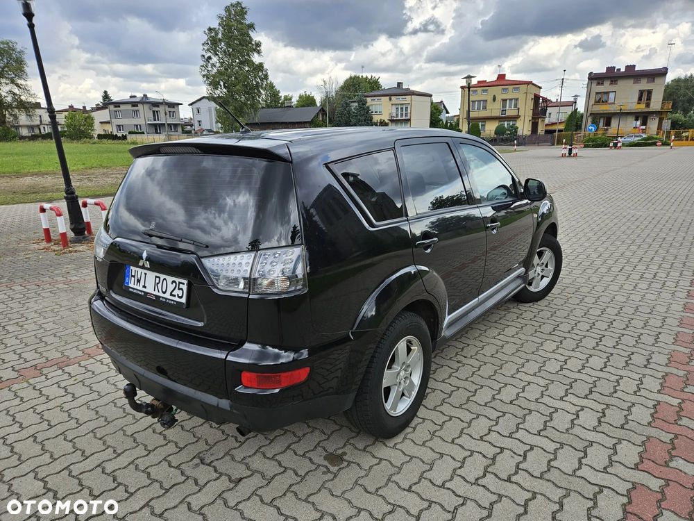 Mitsubishi Outlander 2.0 2WD - 4
