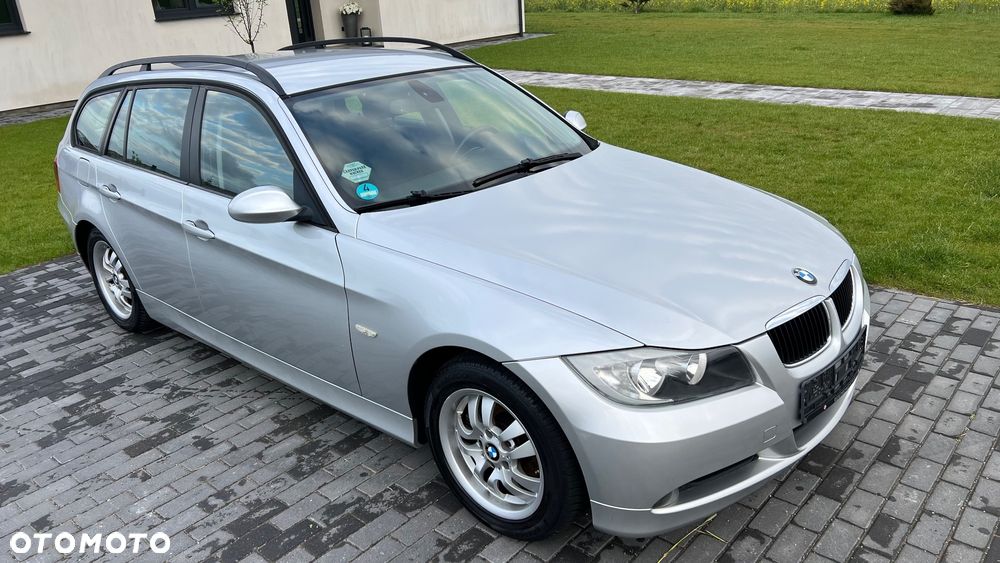BMW Seria 3 320i - 9