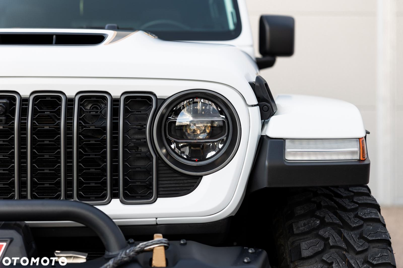 Jeep Wrangler - 9