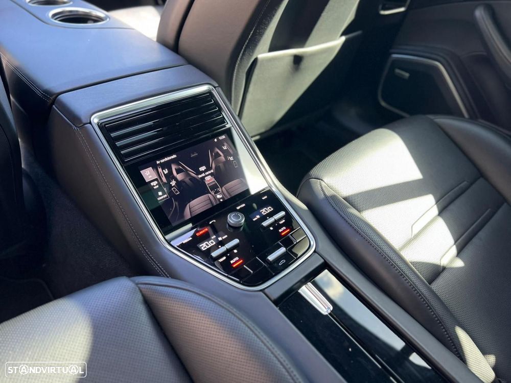 Porsche Panamera 4 S - 17
