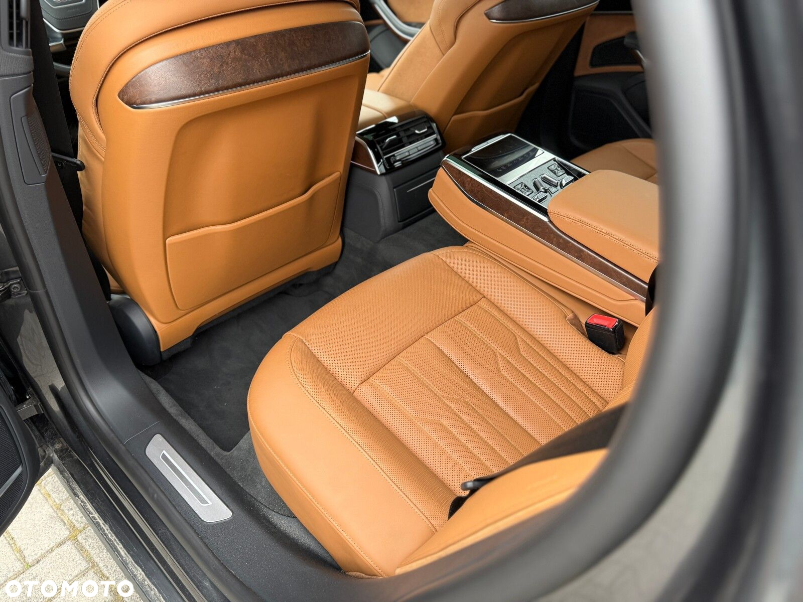 Audi A8 - 26