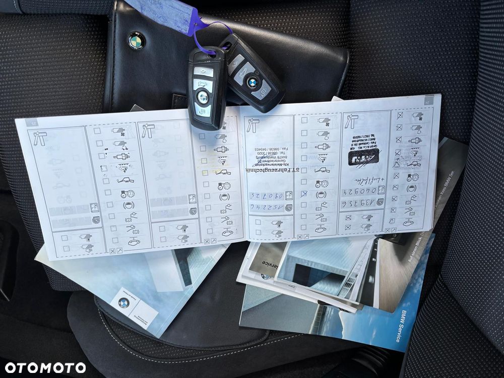 BMW Seria 5 520d Sport-Aut - 40