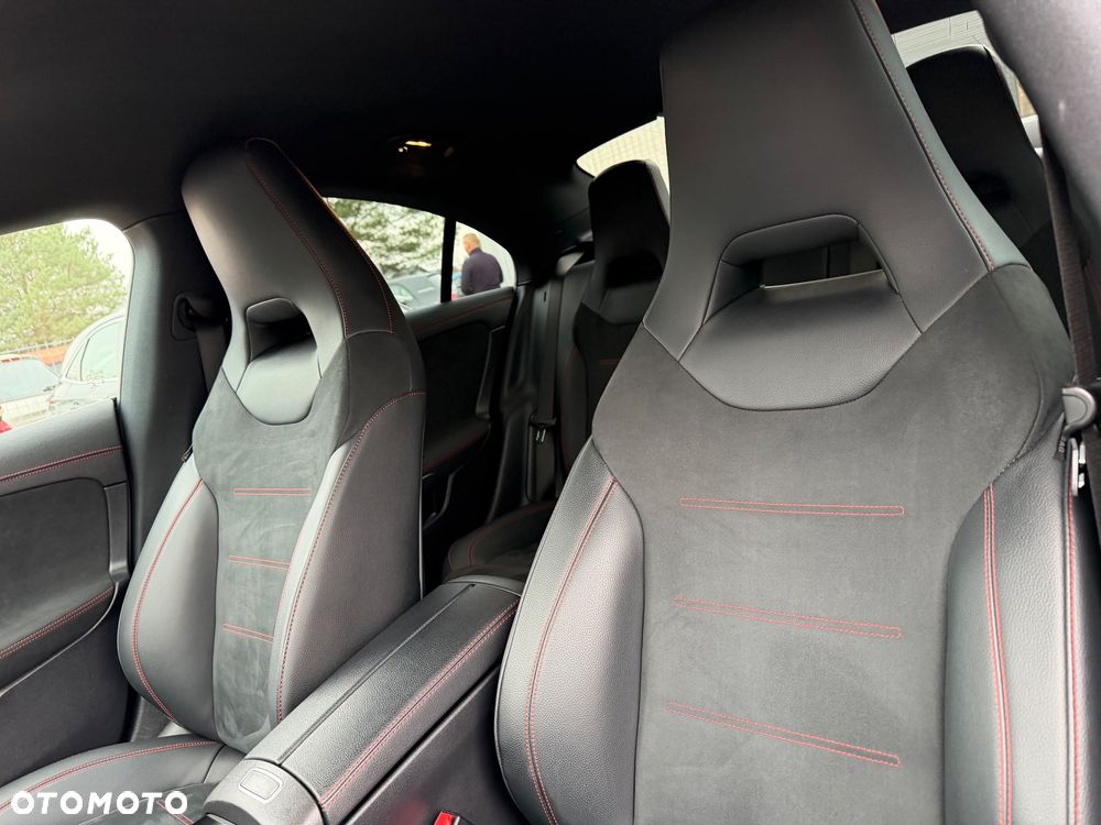 Mercedes-Benz CLA 180 AMG Line 7G-DCT - 28