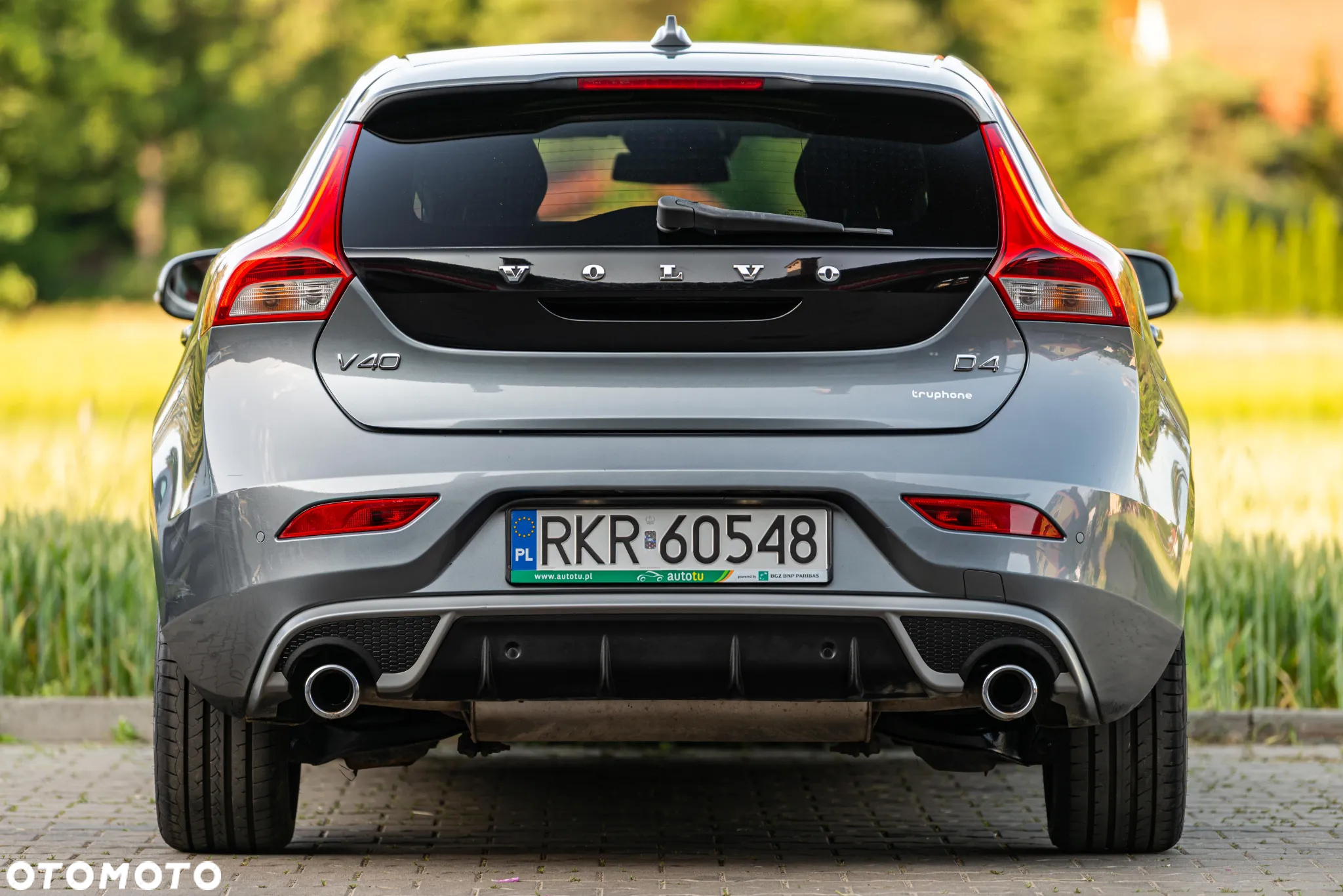 Volvo V40 D4 Drive-E R-Design Momentum - 17
