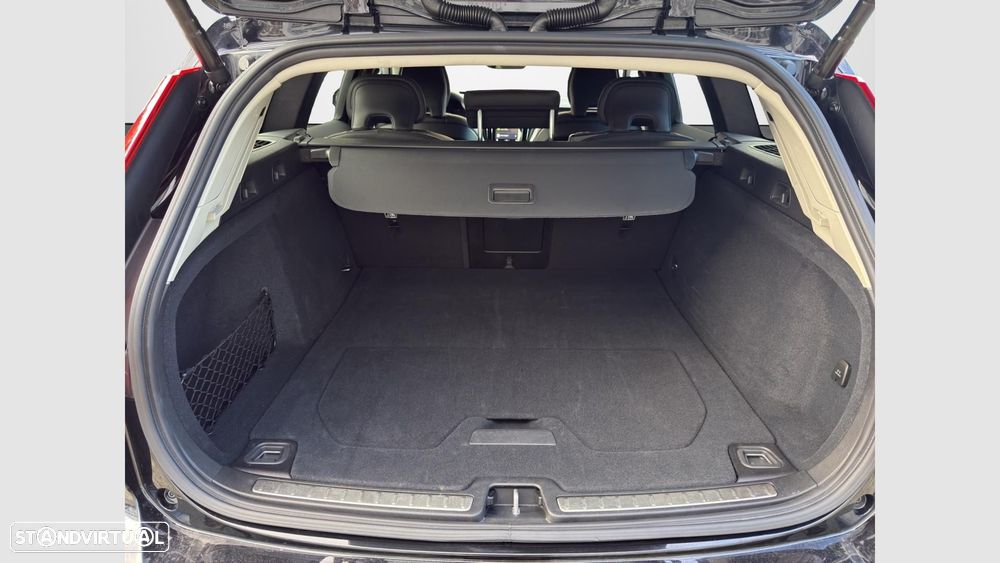 Volvo V60 2.0 T6 AWD TE Plus Bright — fotografia 16