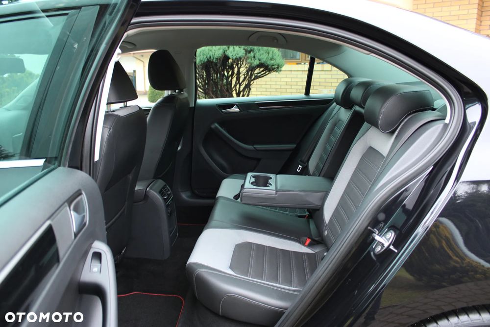 Volkswagen Jetta 1.4 TSI BMT Highline - 20