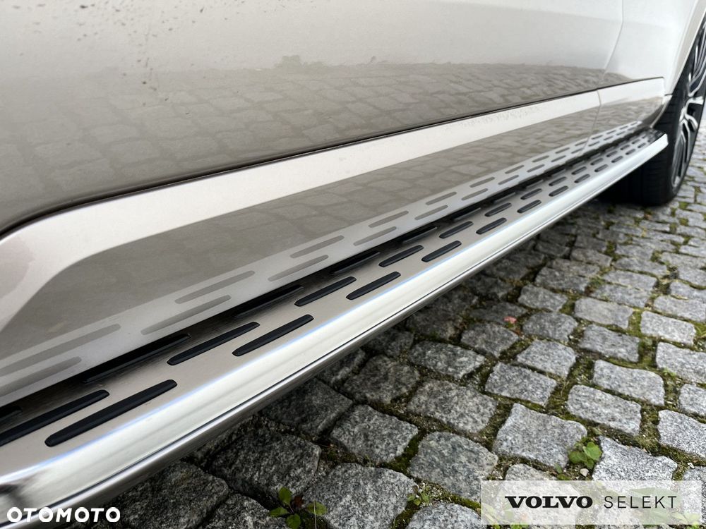 Volvo XC 90 - 9
