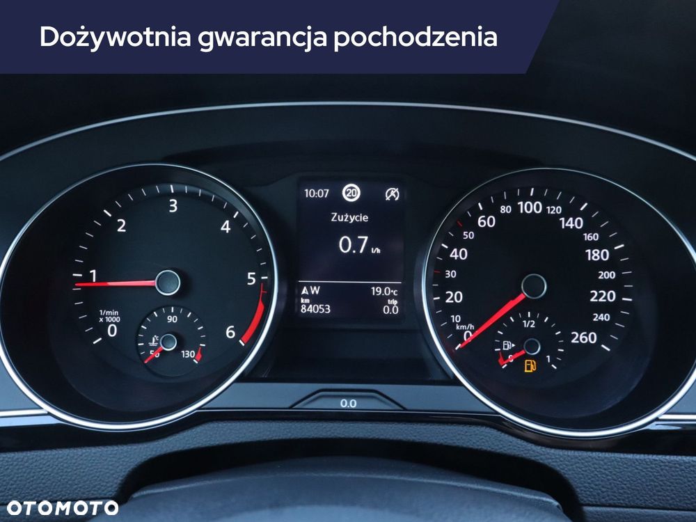 Volkswagen Passat - 13