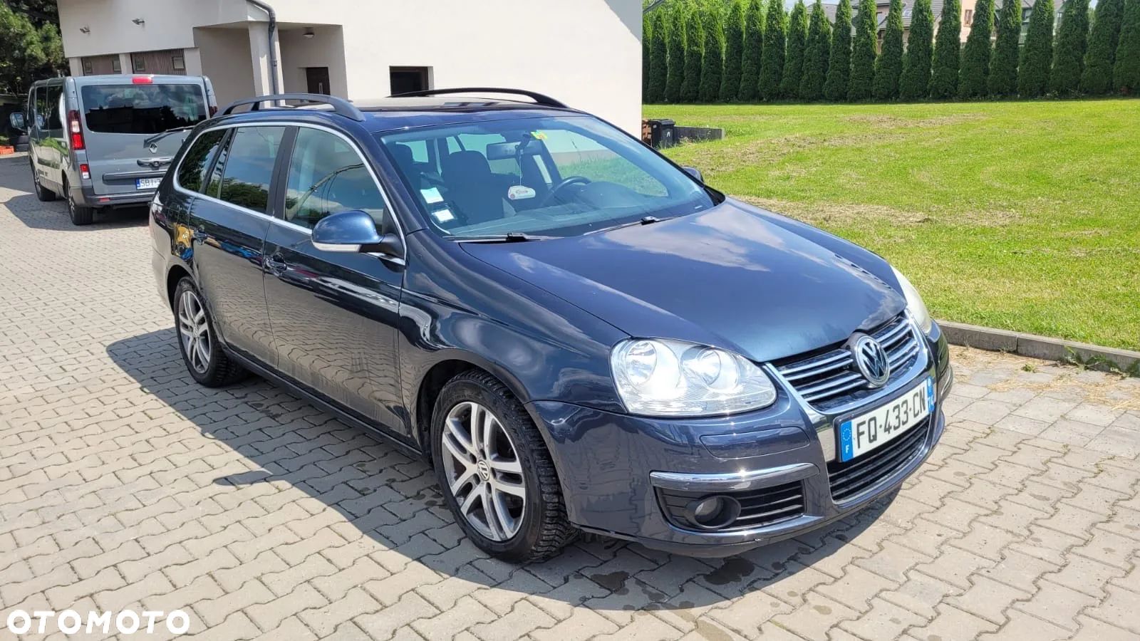 Volkswagen Golf 2.0 TDI DPF BlueMotion Technology DSG Comfortline - 1