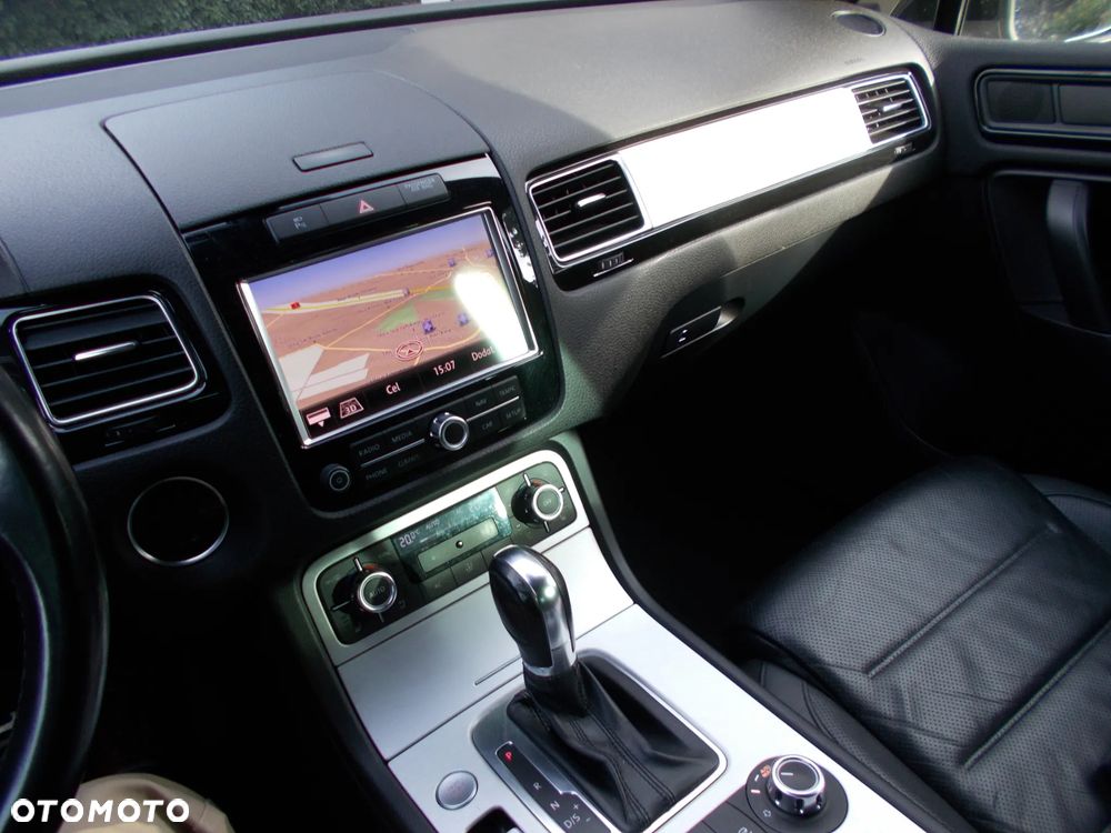 Volkswagen Touareg - 21