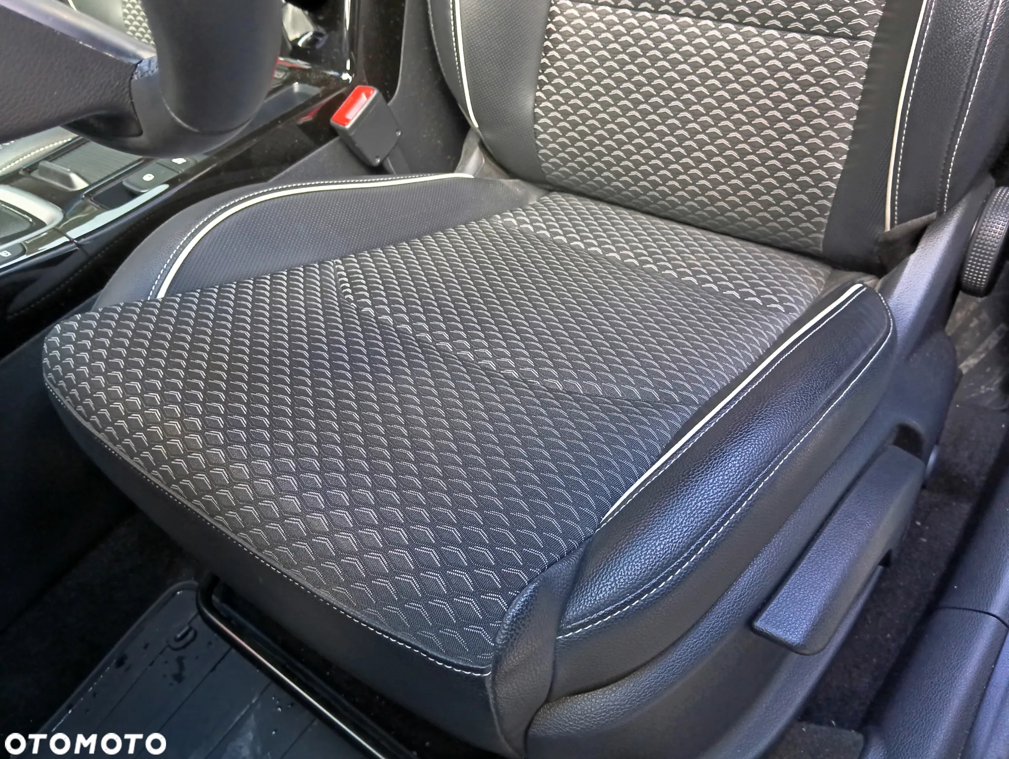 Kia XCeed 1.6 CRDi mHEV L Business Line DCT - 16