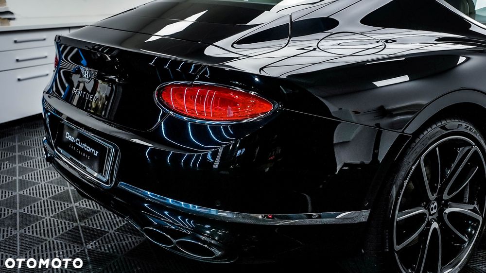 Bentley Continental GT - 12