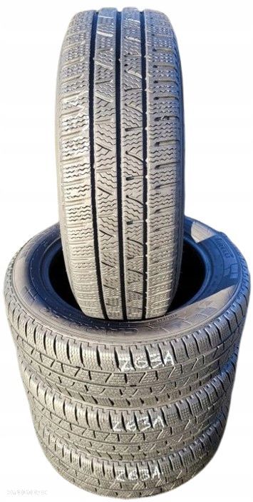 4x Pirelli Carrier Winter 215/60R17C 109/107T Z63A - 1