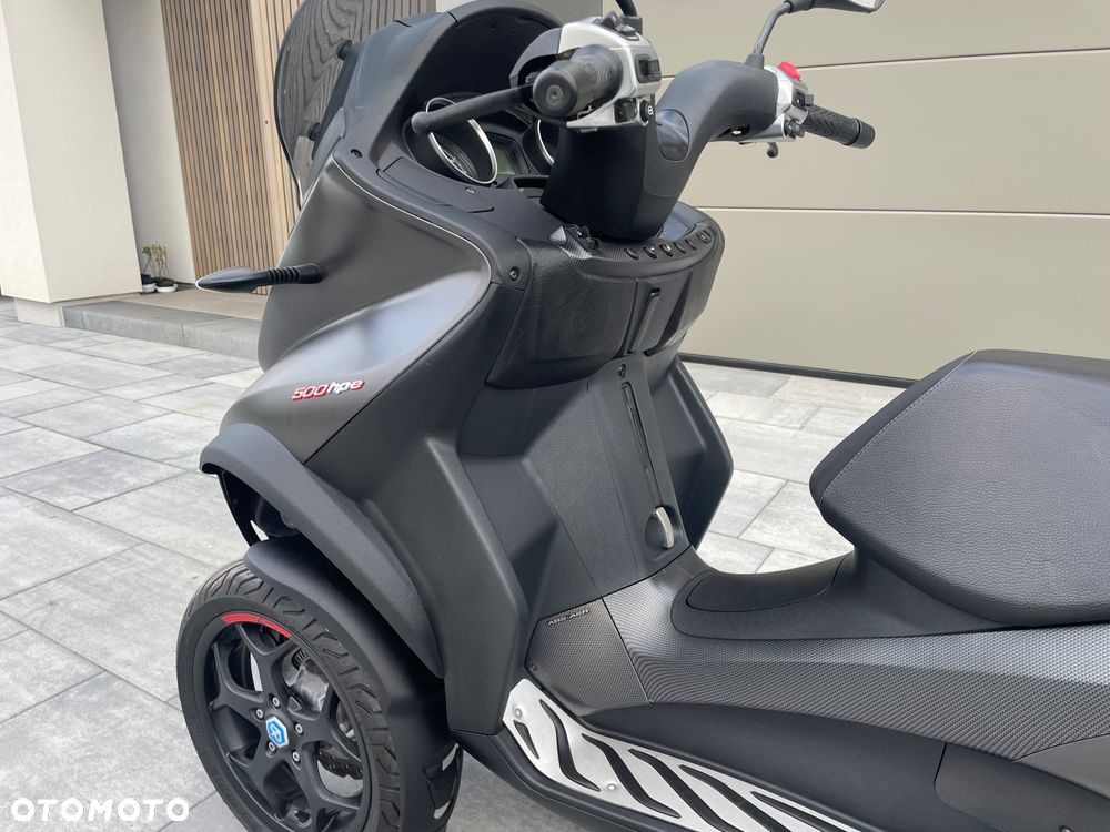 Piaggio MP-3 - 4