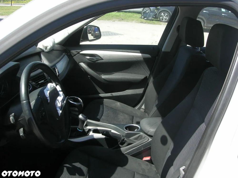 BMW X1 sDrive18d - 12