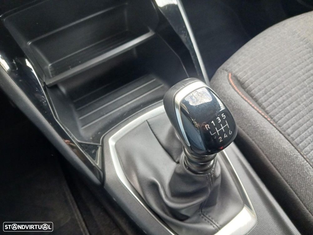 Peugeot 2008 1.2 PureTech Style - 21