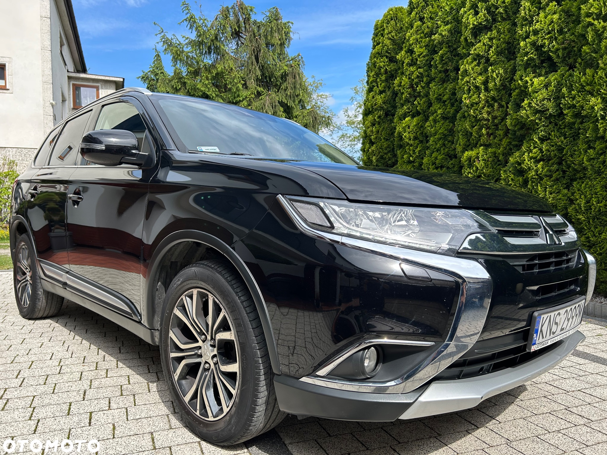 Mitsubishi Outlander 2.0 Instyle + 4WD CVT - 26