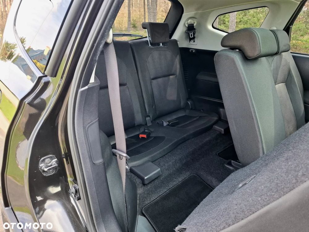 Nissan Qashqai+2 - 11