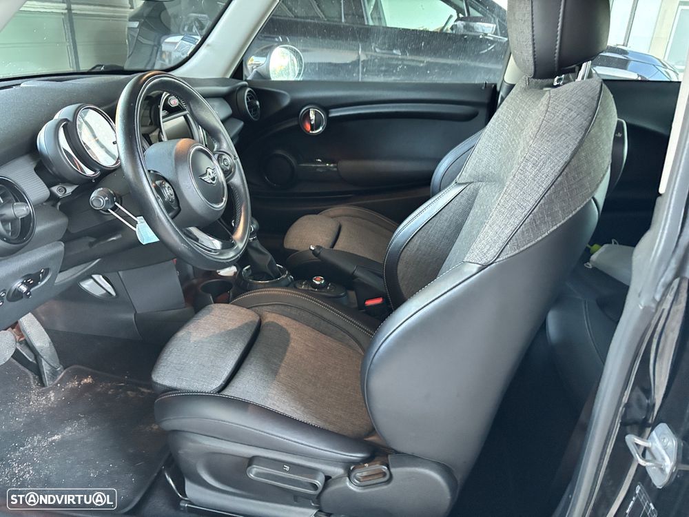 MINI 3 Portas Cooper D Auto - 6