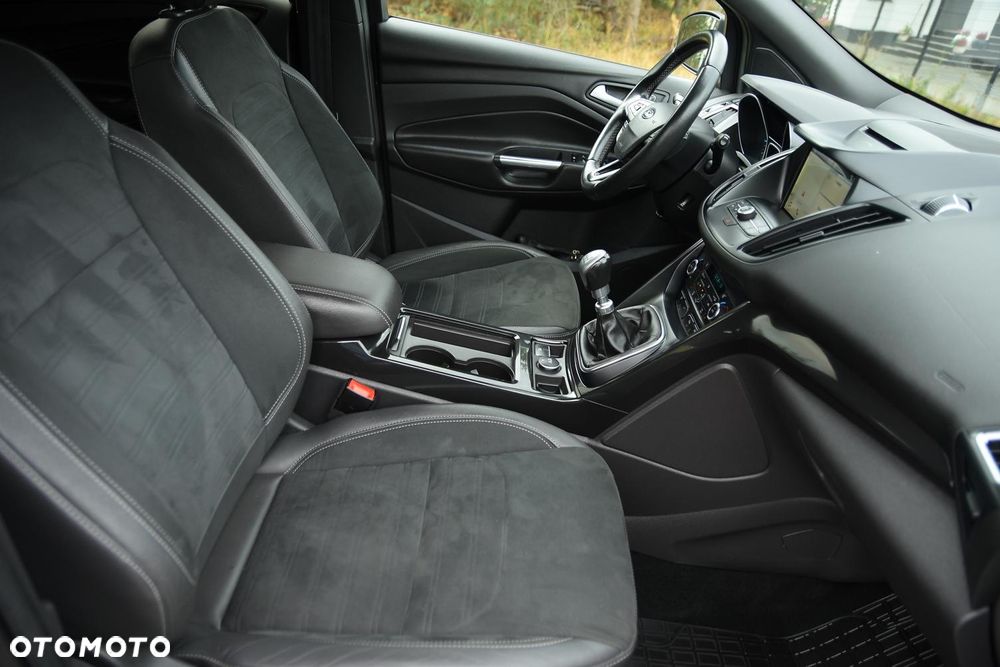 Ford Kuga 2.0 TDCi FWD ST-Line - 21