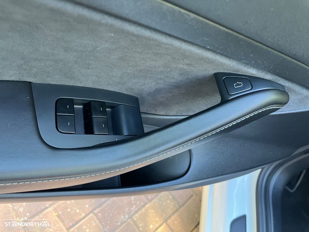 Tesla Model 3 - 9