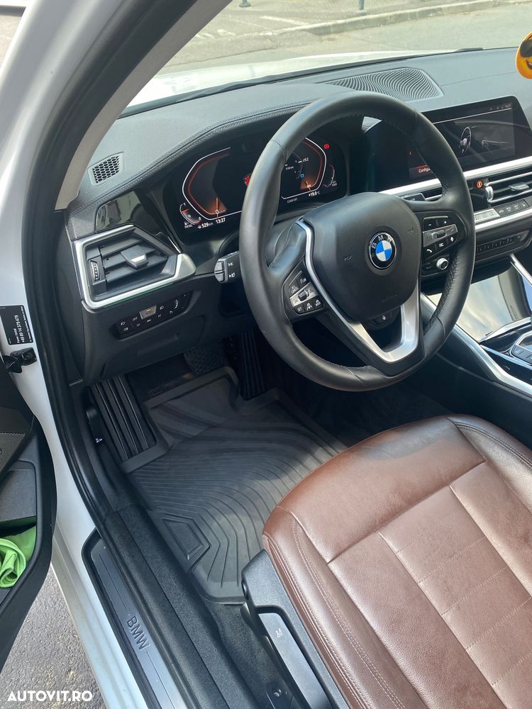 BMW Seria 3 320d xDrive AT MHEV - 23