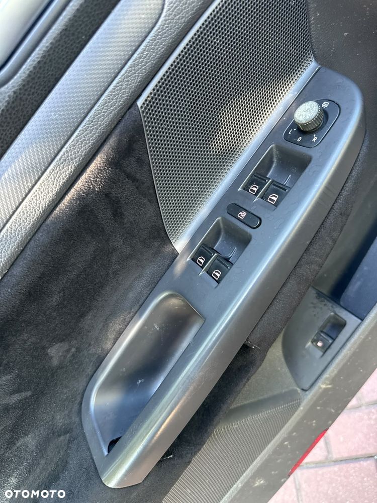 Volkswagen Golf - 10