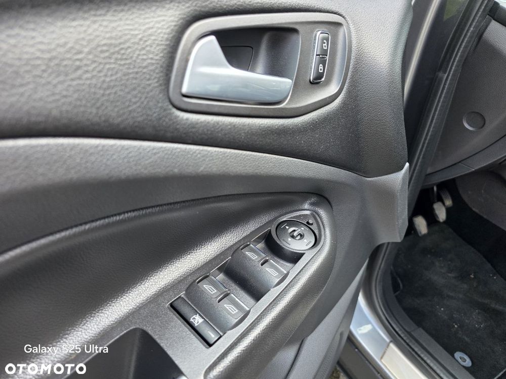 Ford Kuga 2.0 TDCi 4x4 Titanium - 35