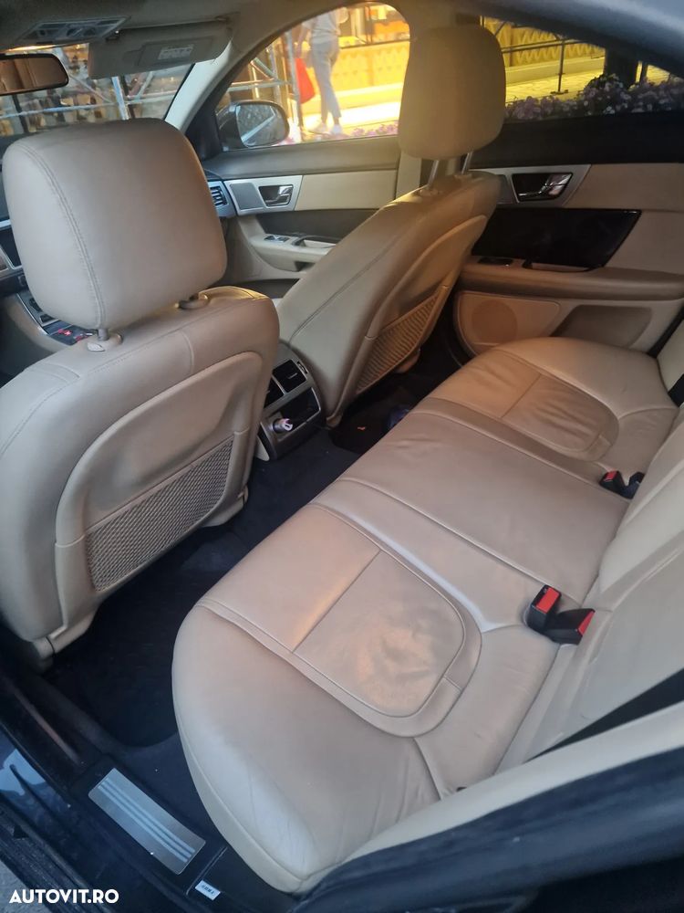 Jaguar XF 3.0 V6 Diesel Luxury - 10