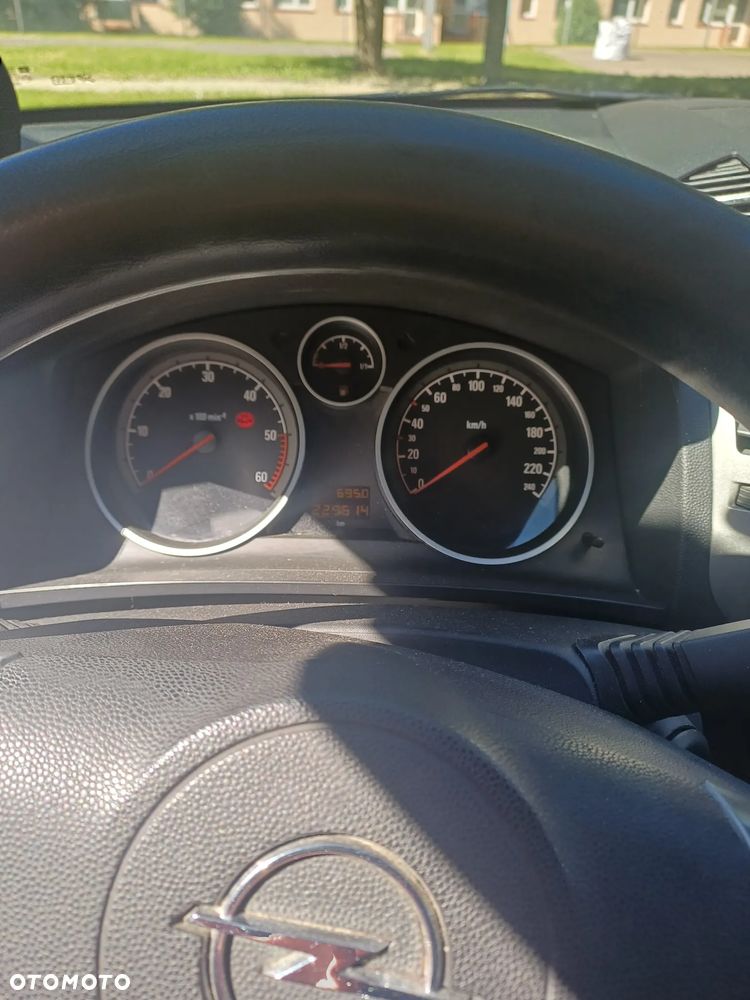 Opel Zafira - 9