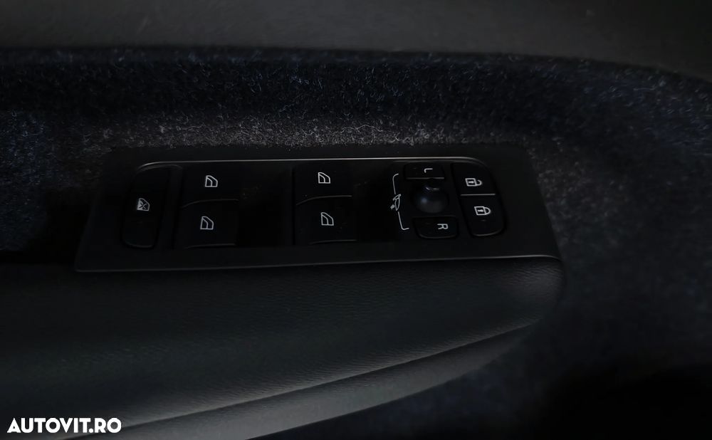 Volvo XC 40 T2 AT8 Momentum - 18