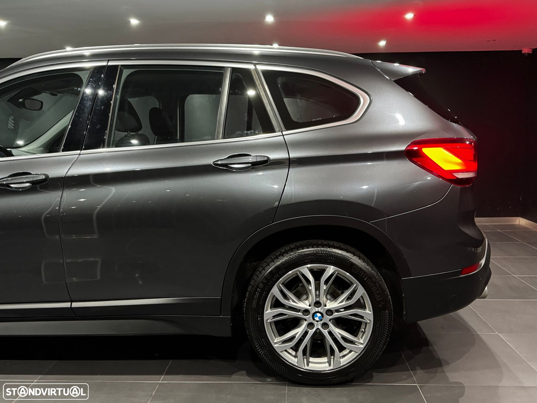 BMW X1 16 d sDrive Pack Essence Auto - 5