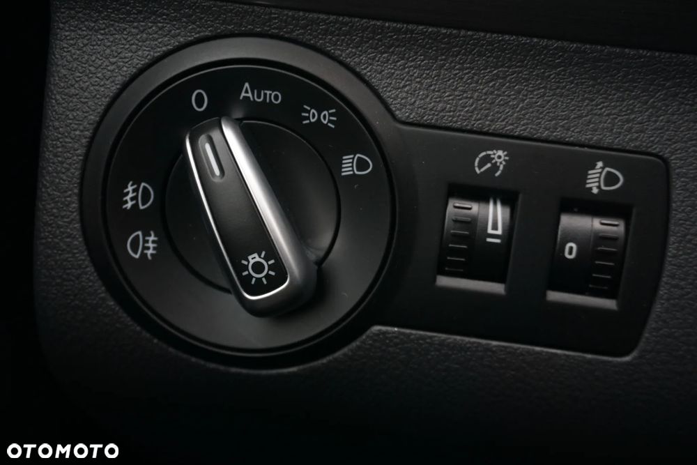 Volkswagen Touran 2.0 TDI DPF Cross - 36