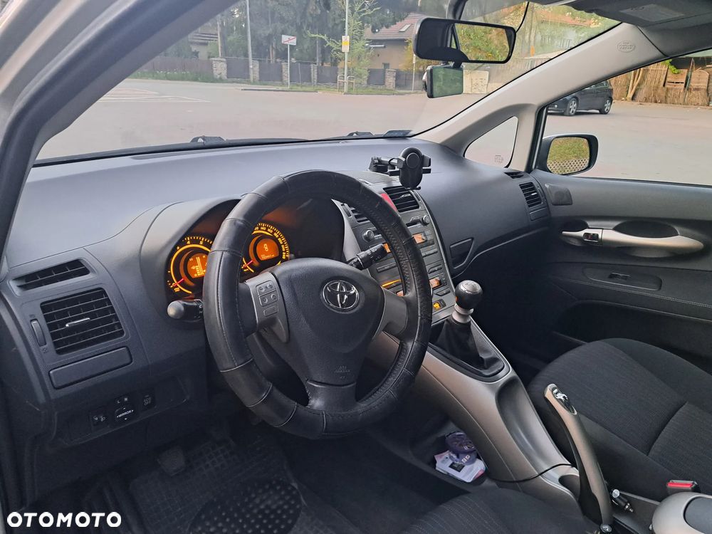 Toyota Auris 1.33 VVT-i 2010 - 2